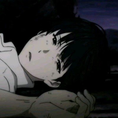 机器人坐车里休息 一只脚搭在车架上